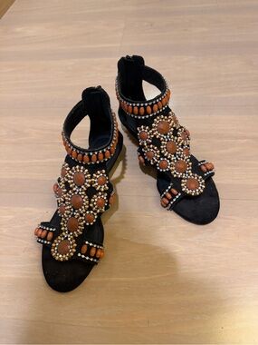 Kelsi Dagger Black Sandals with Brown Bead Embellishments